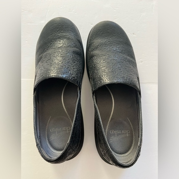 Dansko Winona Tooled Leather Black Clogs Size 40 - Picture 4 of 8